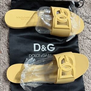 Dolce & Gabbana Pale Yellow Logo Slide Sandals